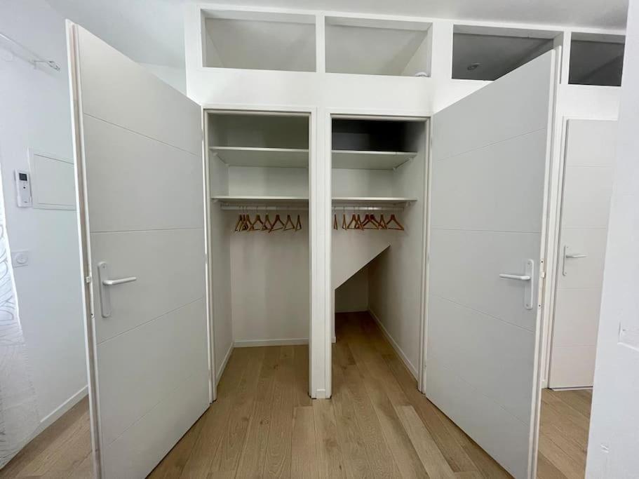 Studio Entierement Renove, Situe Au Coeur Du Quartier Haut Σετ Εξωτερικό φωτογραφία